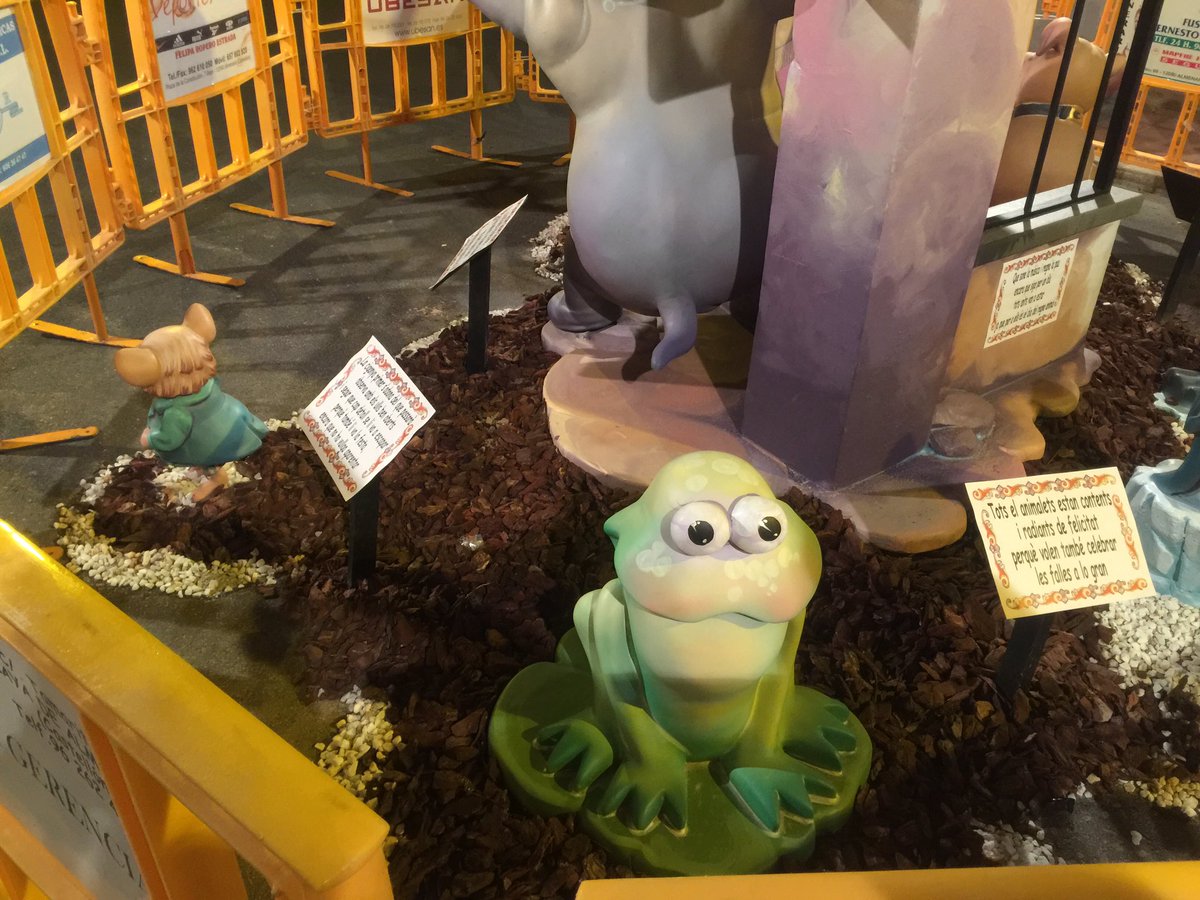 ElCompromis's tweet image. Falla infantil 2016