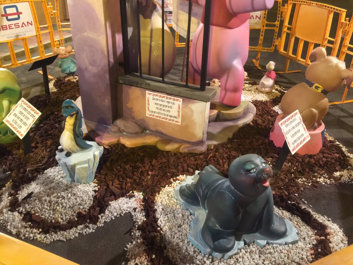 ElCompromis's tweet image. Falla infantil 2016