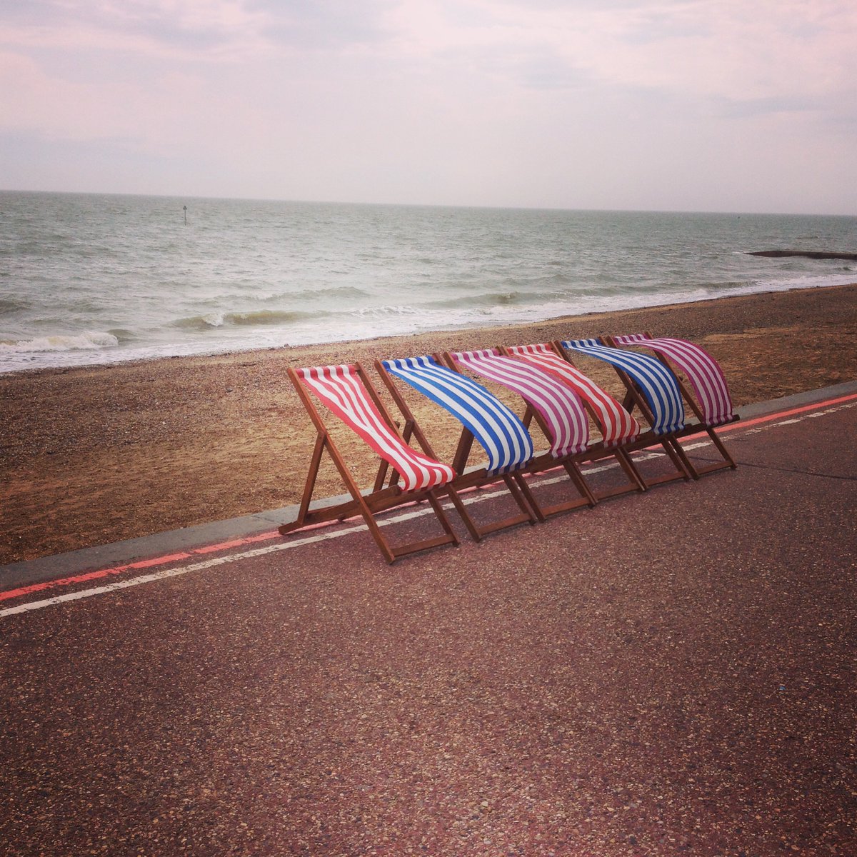 EnvAgencyAnglia's tweet image. Do you @loveyourbeach? Don’t pour fats down the sink #binit4beaches ow.ly/ZR4mr