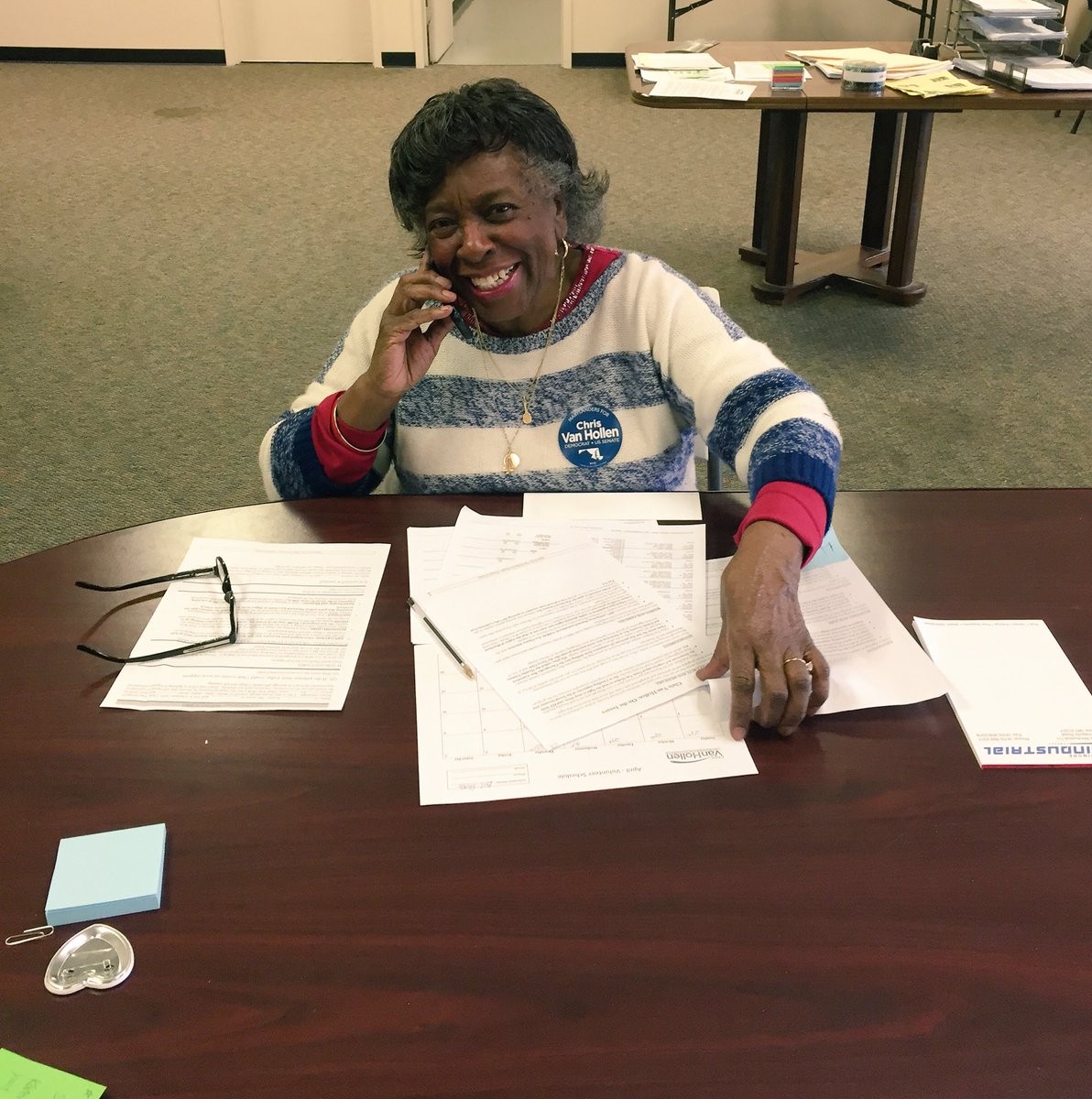 ryanbelchair's tweet photo. "It matches my sweater!" - Ms. White as she puts on her CVH sticker. Thanks for coming in today! @teamvanhollen https://t.co/KPhDaL84z6