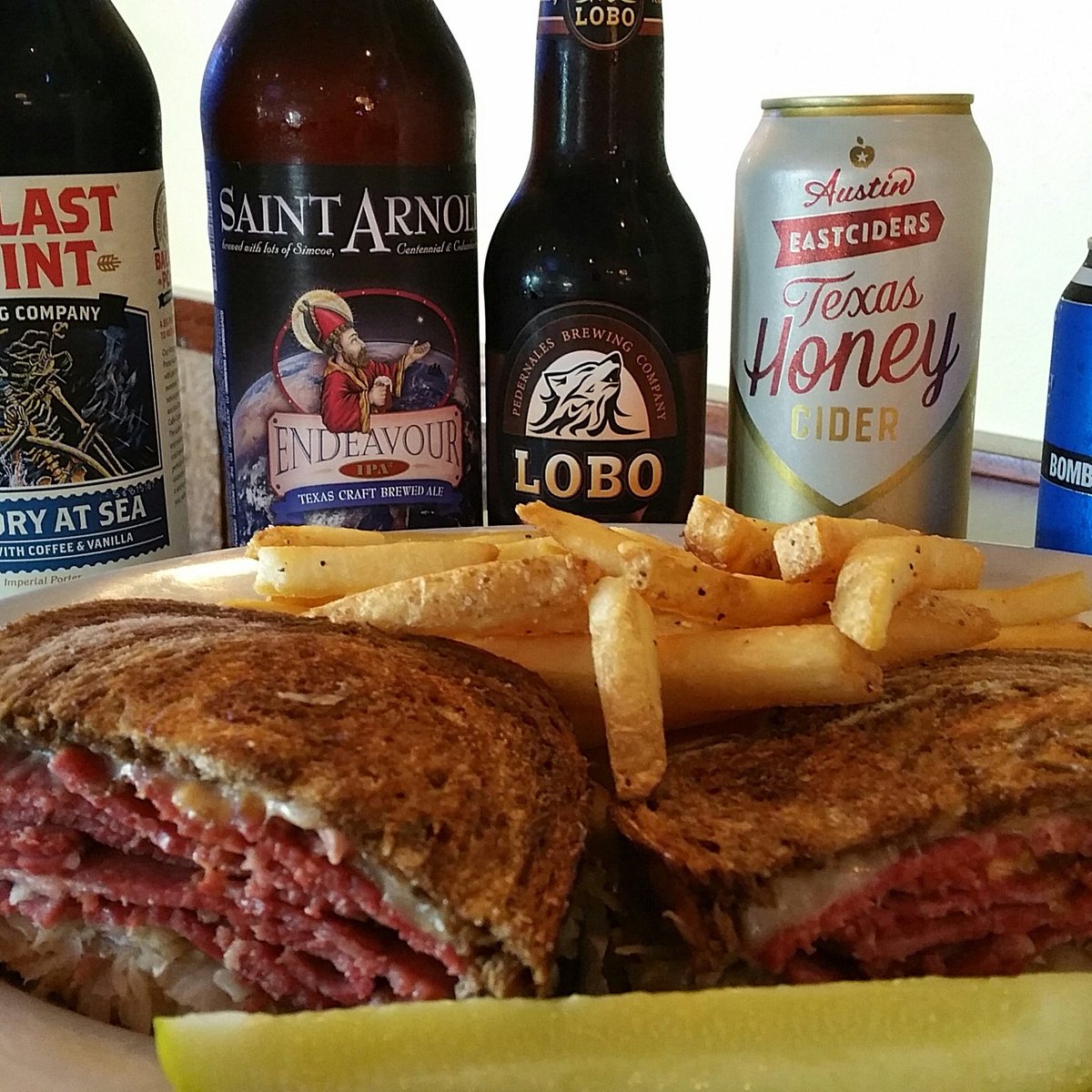 MosIrishPubVP's tweet photo. Treat Yourself! 
#treatyourself #AnExcuseToDrink #humpday https://t.co/9jJxhRg69v