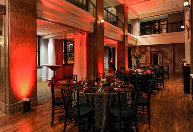 Get to Know: Headlines at Hotel Indigo @HeadlinesNash, A Downtown Gem for Wedding Receptions bit.ly/1Zr3WXV