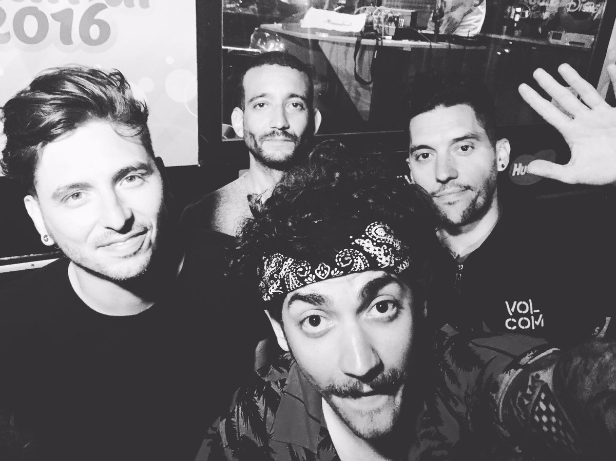 serapanicoOK's tweet image. #6MY nos sacamos una #SELFIE como esta??? Quien viene? #manija tuentrada.com