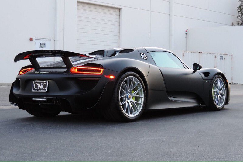 PostPorsche's tweet photo. 918 Spyder Weissach Package 😍😈🚀🔋⚡️🇩🇪 https://t.co/IUYkIIrlpo