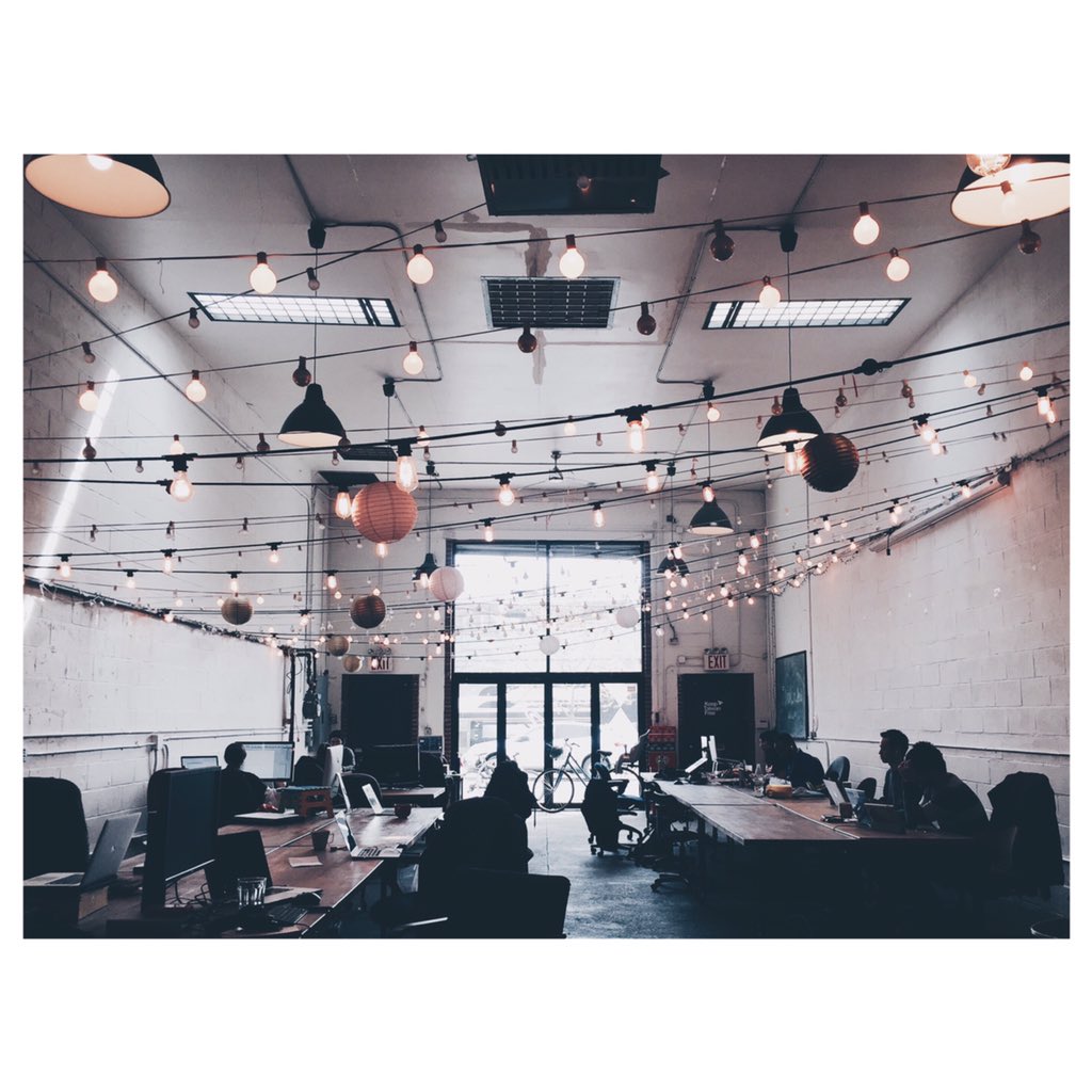 abbiemoulton's tweet photo. First morning in my cute new cowork space, @BatHausCowork ✨ 😍Productivity levels soaring already. #BatHaus #cowork https://t.co/b4Etw46Ekj
