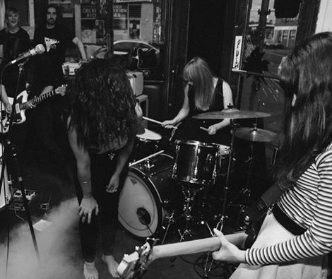 EstherERivers's tweet photo. @BonnieMercer Missing my @LittleDesert4 girls today xox https://t.co/PCh0qIjg10