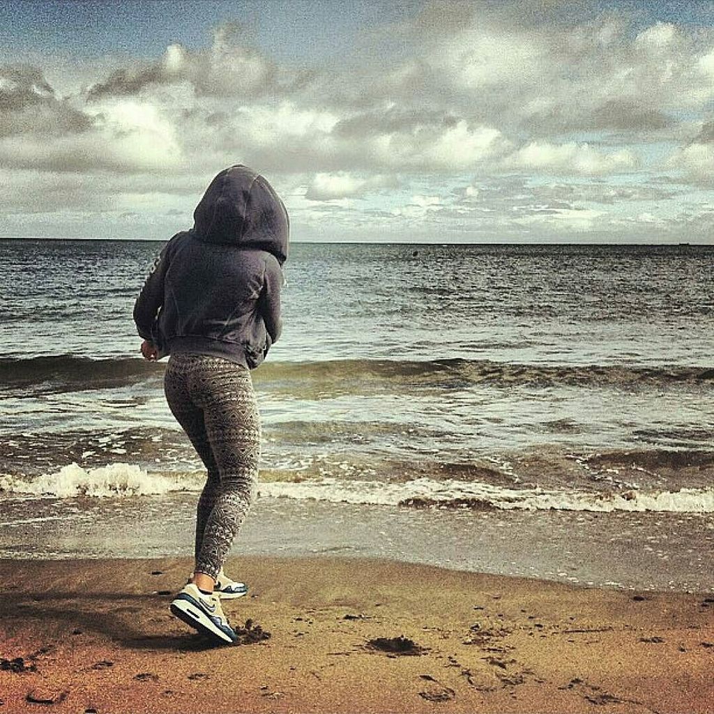bikinibodyrules's tweet photo. I should make an effort to enjoy the outdoors more 🌊 #love #sea #sky #photooftheday #instadaily https://t.co/NtgKf2wvOa