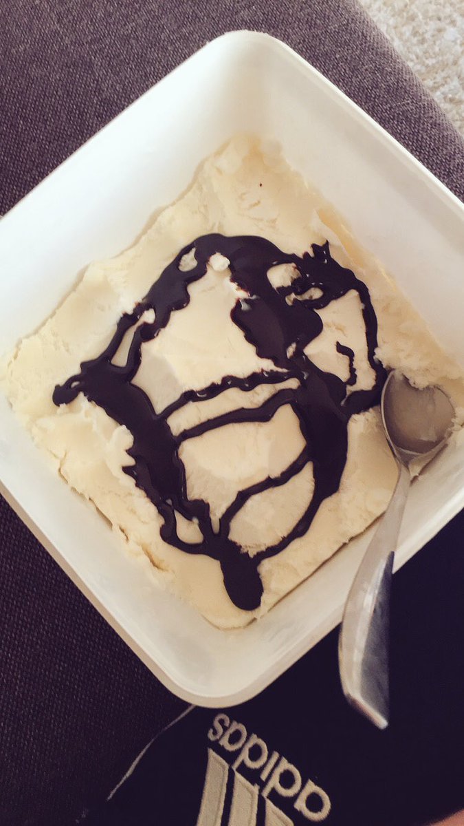 Vemundofficial's tweet photo. 😜🍦🍫 https://t.co/RK5eA7N63w