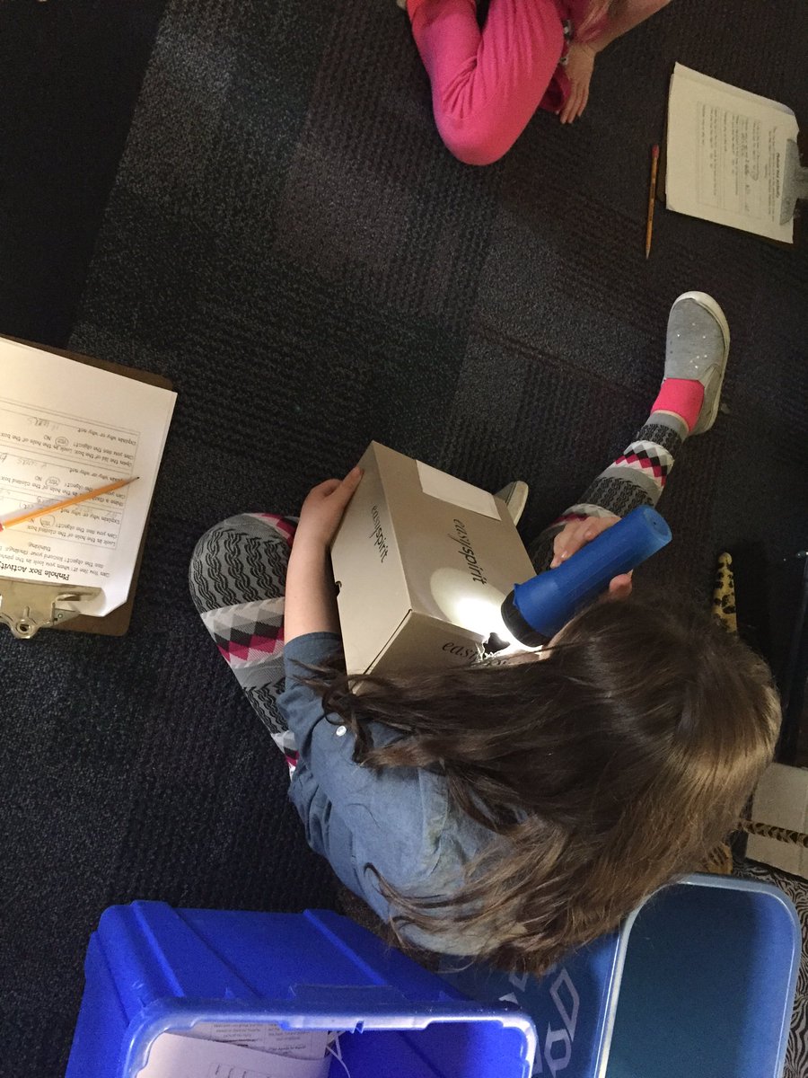 MrsJahoda's tweet photo. Science centers! Discovering #lightexperiments #mweschool https://t.co/hwhR3rmIrO