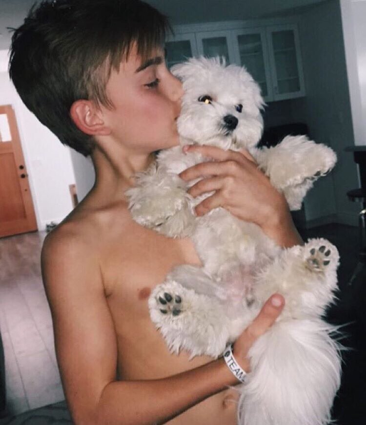 johnnyorlando's tweet photo. #NationalPuppyDay ❤️ https://t.co/5KCfg1UqAD