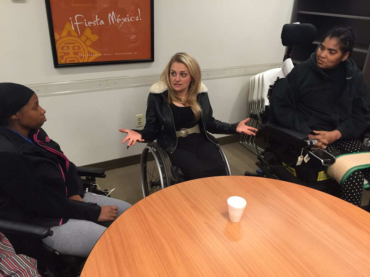 SPINALpedia's tweet photo. Glee star Ali Stroker @MedStarNRH  visiting spinal cord injury patients. A true champion!'@jeffgep https://t.co/gvOU30tmQn