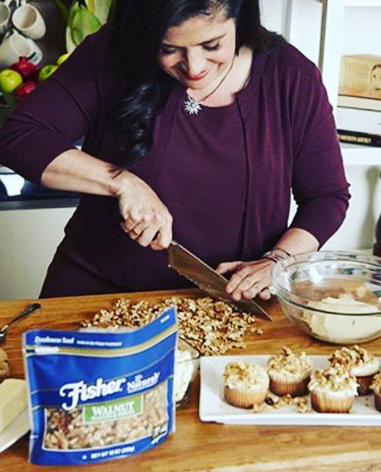 guarnaschelli's tweet photo. Tomorrow all day talking nuts & spring baking on Instagram @fishernutsbrand follow them to see! #fishernuts #ad https://t.co/Aw1Gdki0Bj