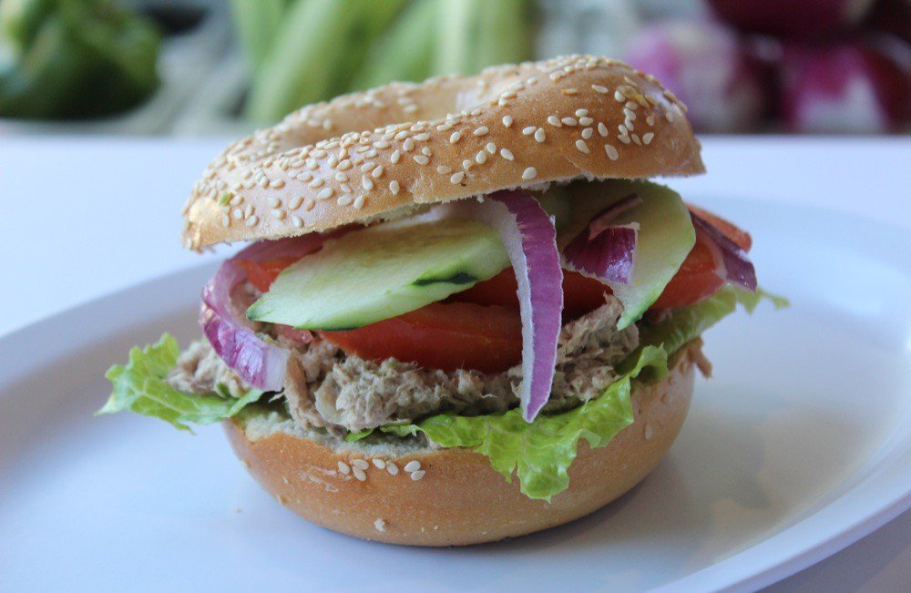 Take Your Pick: Chicken Salad VS Tuna Salad

#ChickenSaladOnABagel #TunaSaladOnABagel #BagelCafe #WeDeliver #WeCater
