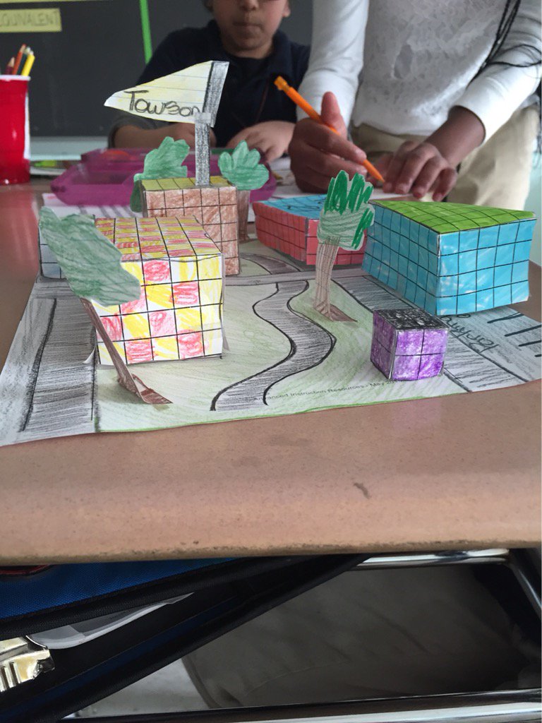 MsPingel's tweet photo. Our model cities are really coming along! So much talent in 5th grade #lakeland12 #ModelCities #ModelStudents https://t.co/SXtgiuPue9