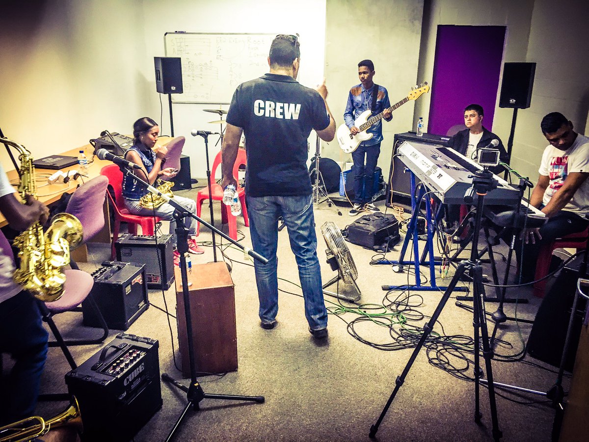 CTJazzFest's tweet photo. First All Star Band rehearsal. Catch them at the #CTIJF2016 #FreeConcert #CTIJFSquadGoals https://t.co/Lnwf0XPCjK