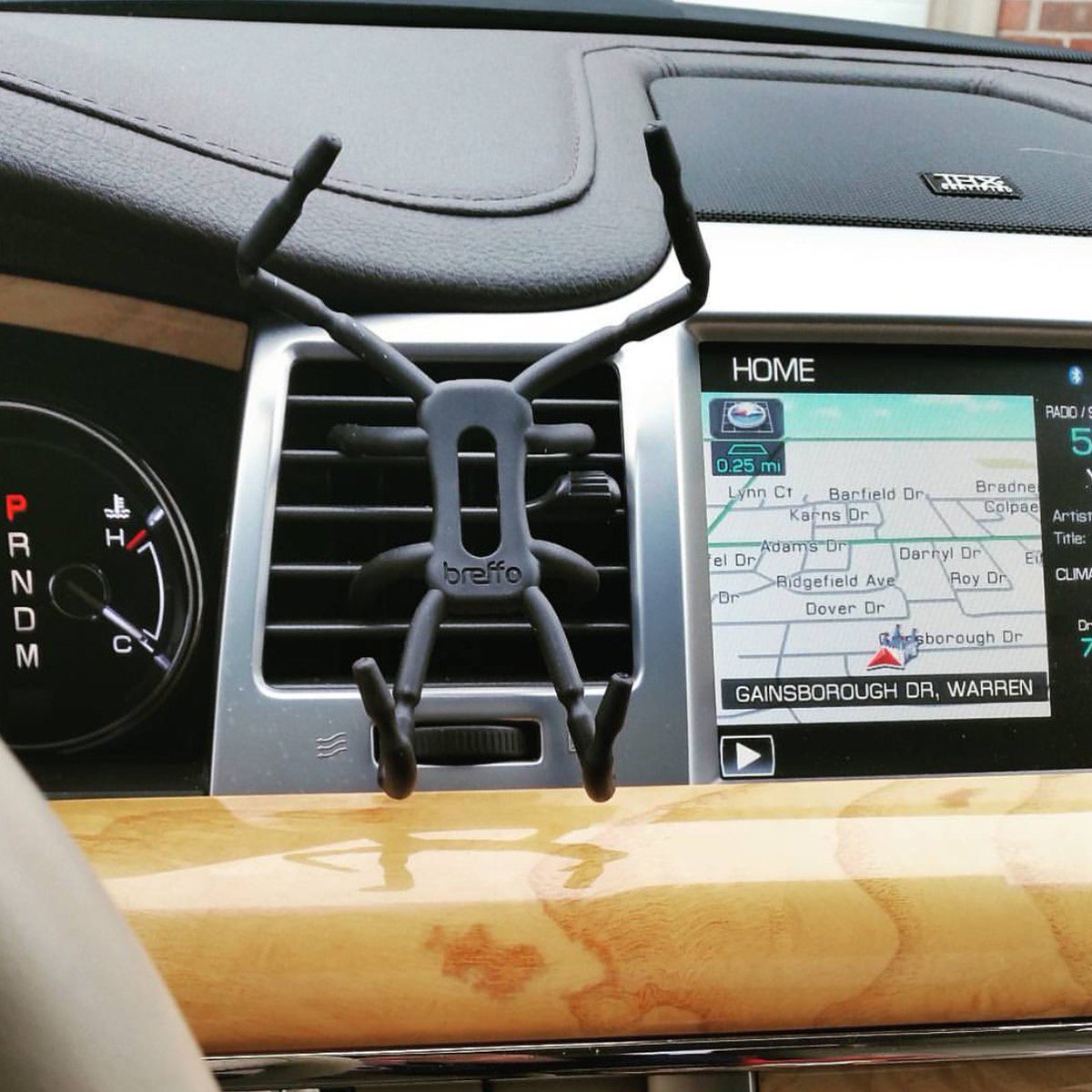 breffo's tweet photo. The #Breffo #Spiderpodium setup in a #Lincoln MKS!
@LincolnMotorCo https://t.co/bBxUct3aJA