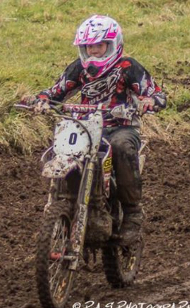 lizdouglas100's tweet photo. Tinka in race mode on Sat @worevents
After the tree crash
She looks so small - 11yrs
#girlmx
#mxhead
#NoFear https://t.co/4ARm0hYn8o
