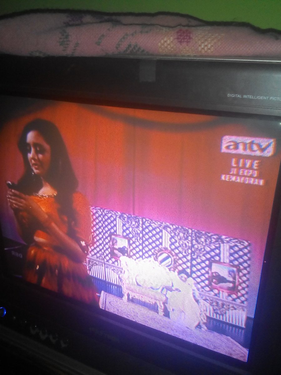 Rahmath01188982's tweet photo. #1001KISAH23TAHUNANTV 
#antv
Tinna datta,rashamidesai,nadis
@TheRashamiDesai 
 @Dutta_TinaDatta 
@nandishsandhu https://t.co/k2Jtehr4mN