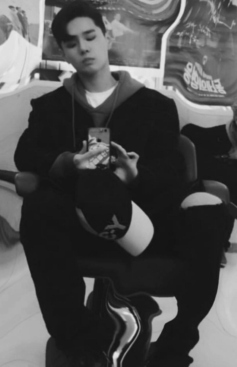 Jflawless🔥 on Twitter "why do i keep changing my wallpapers and themes