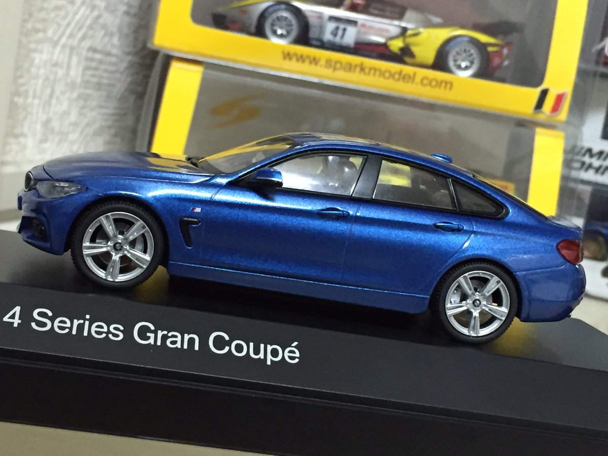 Marc 本日の入庫 Bmw特注品 1 43 Bmw 4シリーズ グランクーペ F36です 欲しかった黒の内装 色にボディカラーは美しい エストリルブルー です カッコ良く見えてしまうクーペって ほんと不思議ですよね ミニカー Bmw T Co Kxs9zpqckr