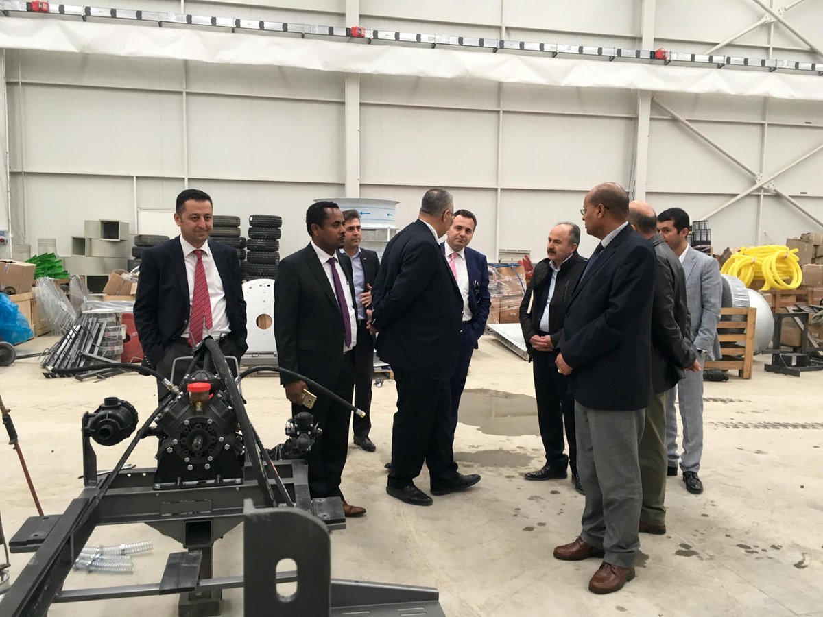 AlperBAYHAN's tweet photo. Tarım Makinaları imalatında öncü üyemiz Genç Güçsan ziyaretindeyiz. https://t.co/vf0nWPsvx6