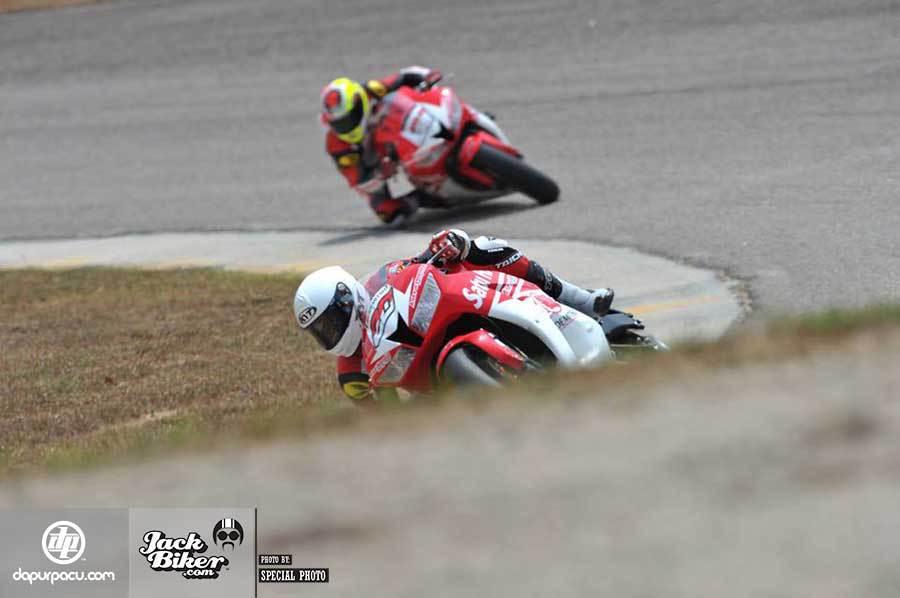 Pebalap AHRT Impresif di Sesi Pra Musim ARRC 2016 dapurpacu.com/281639/pebalap…