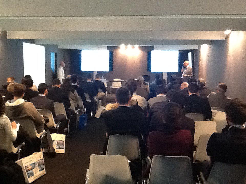 SITLofficiel's tweet photo. Et si on parlait "d'entrepôt ergonomique et productif" en salle atelier ? #Intralogistics #intra16 https://t.co/ChODLqHmX5