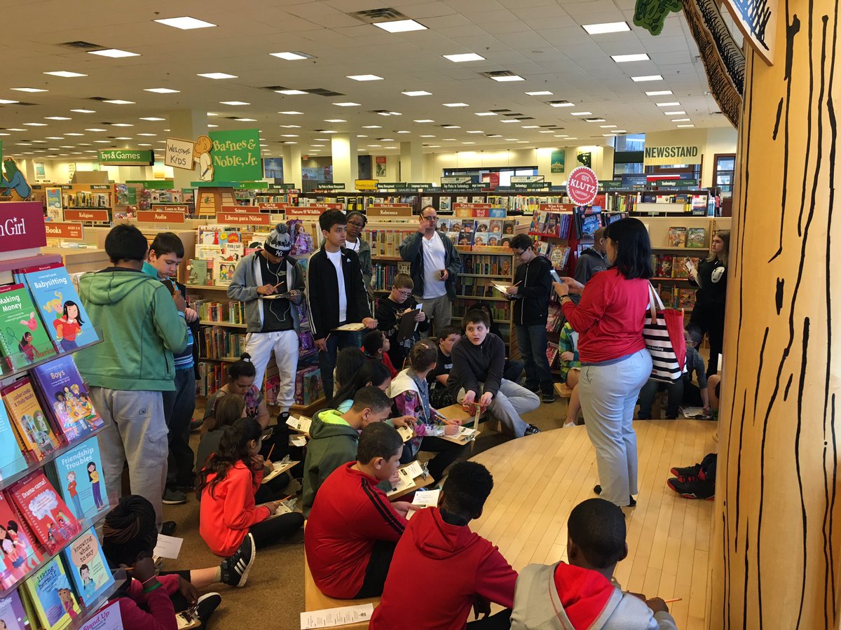MrsEdwardsELA's tweet photo. Kicking off our reading field trip at Barnes &amp; Noble!! @annaoz429 rocks for putting this together for the kids! 📚 https://t.co/f340LtopSJ