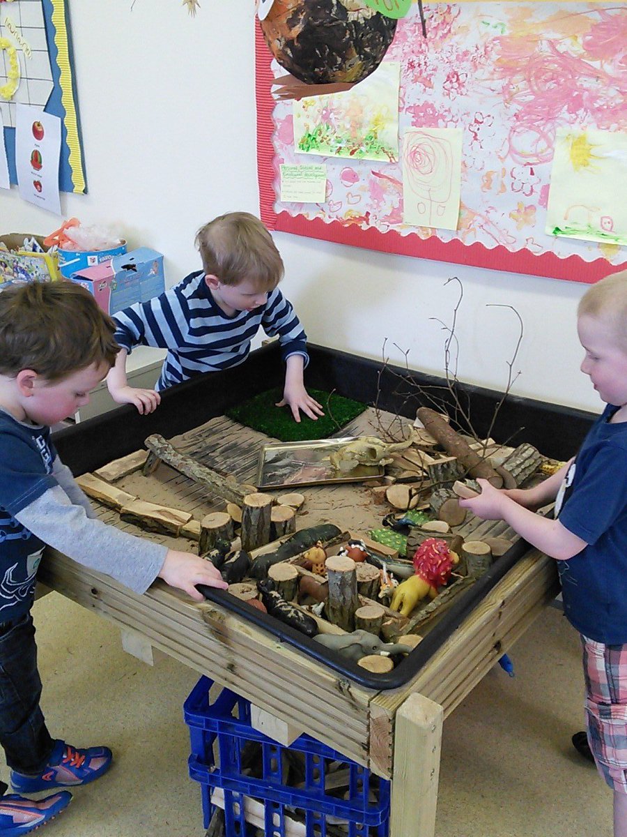 snapbroadwood's tweet photo. Pre-school building and constructing pens for the animals
#great teamwork #usingtheirimagination https://t.co/7cr456jzEY