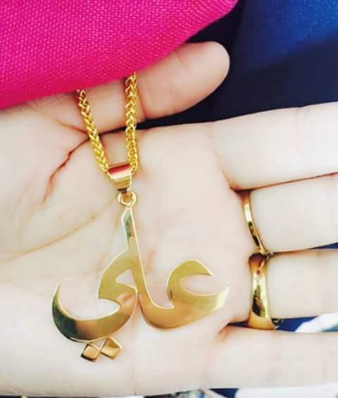 نظل بسمك نردد ياعلي الكرار
يبو الحسنين رغما ع الوهابيه
ولا ننساك لحضه شما تمر سنين
ونذكرك ياعلي سر وعلانيه