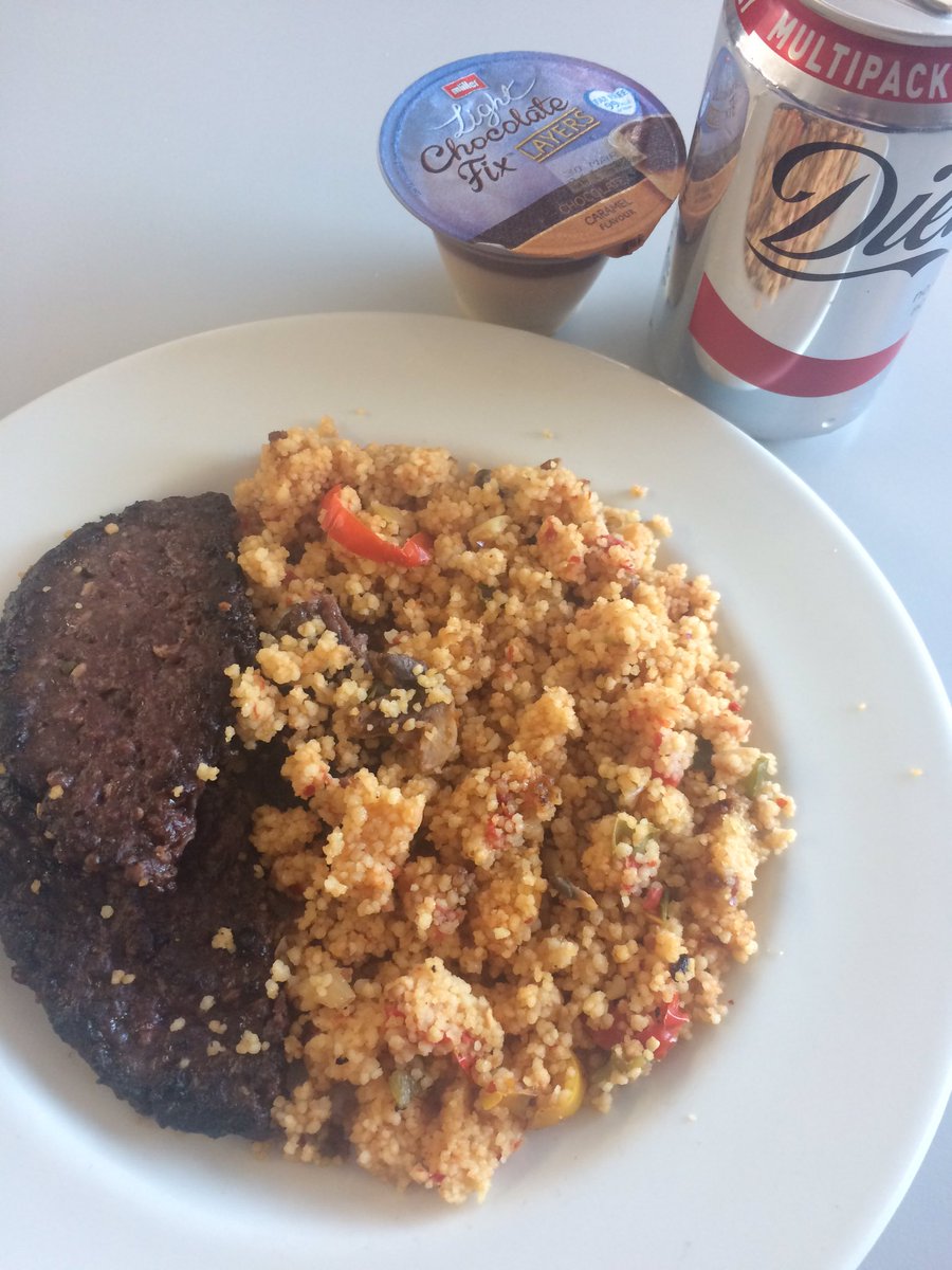 SWoliviarose's tweet photo. Skinny burgers, Cous Cous and 3.5 syn dessert #slimmingworld https://t.co/XYlEEy5cFV