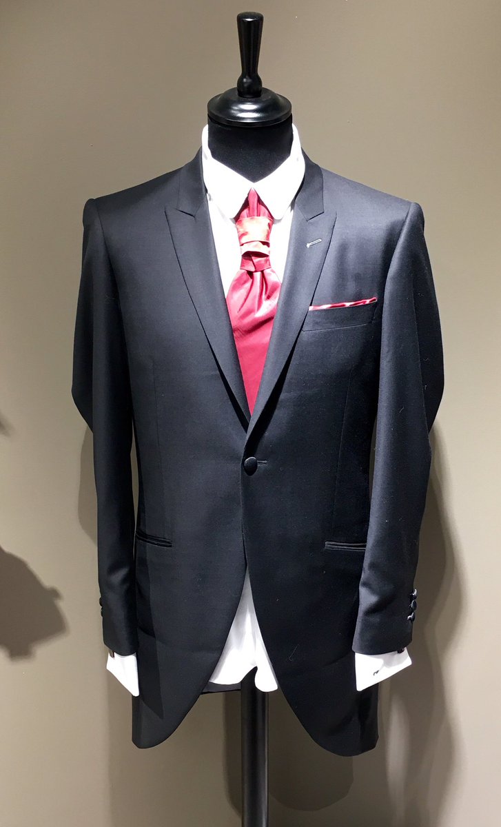 ReimsGoodNews's tweet photo. Découvrez la nouvelle #boutique #TailorCorner (24, cours Langlet) à #Reims
#Costume et #chemise sur mesure
#mode 2/2 https://t.co/qZeOZ33ljK