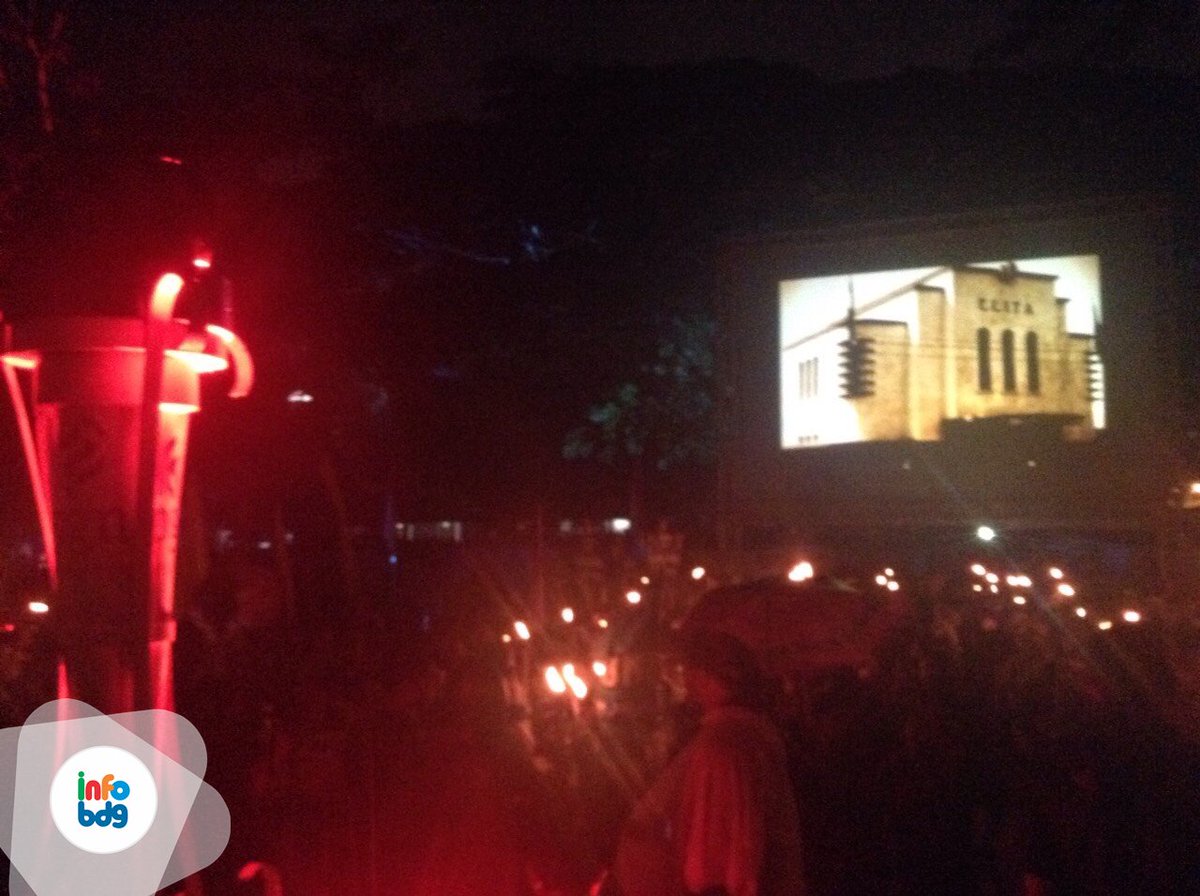 infobdg's tweet photo. Suasana #BandungLautanApi di Balai Kota Bandung. https://t.co/QLfGvBlEjS