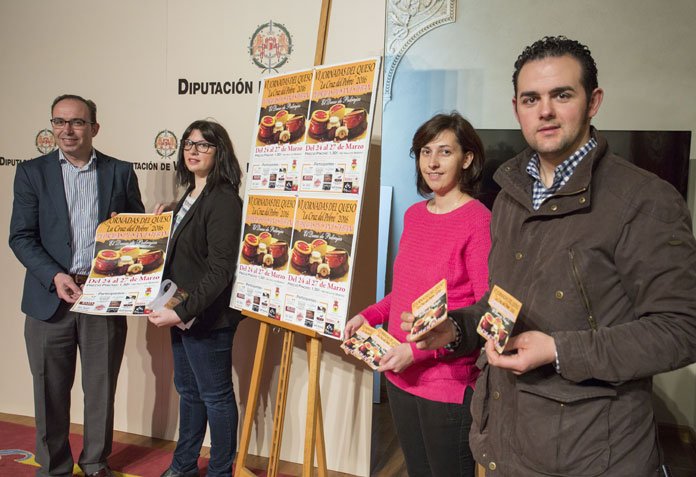 #VLL Pedrajas abre el Queso ‘La Cruz del Pobre’ para disfrutar bit.ly/1q24HL1 @Dip_Va @Lacruzdelpobre