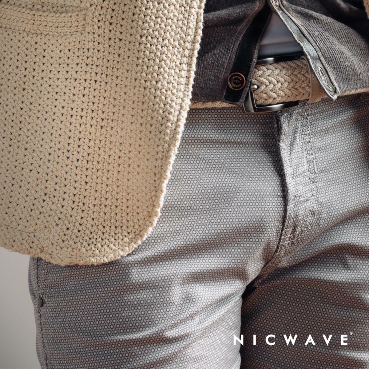 Nicwave's tweet photo. Refined slant pocket #trousers, rendered unique by the garment dyeing.
#Nicwave #fashion
https://t.co/1sZBWOE9A3 https://t.co/cKDorg5awO