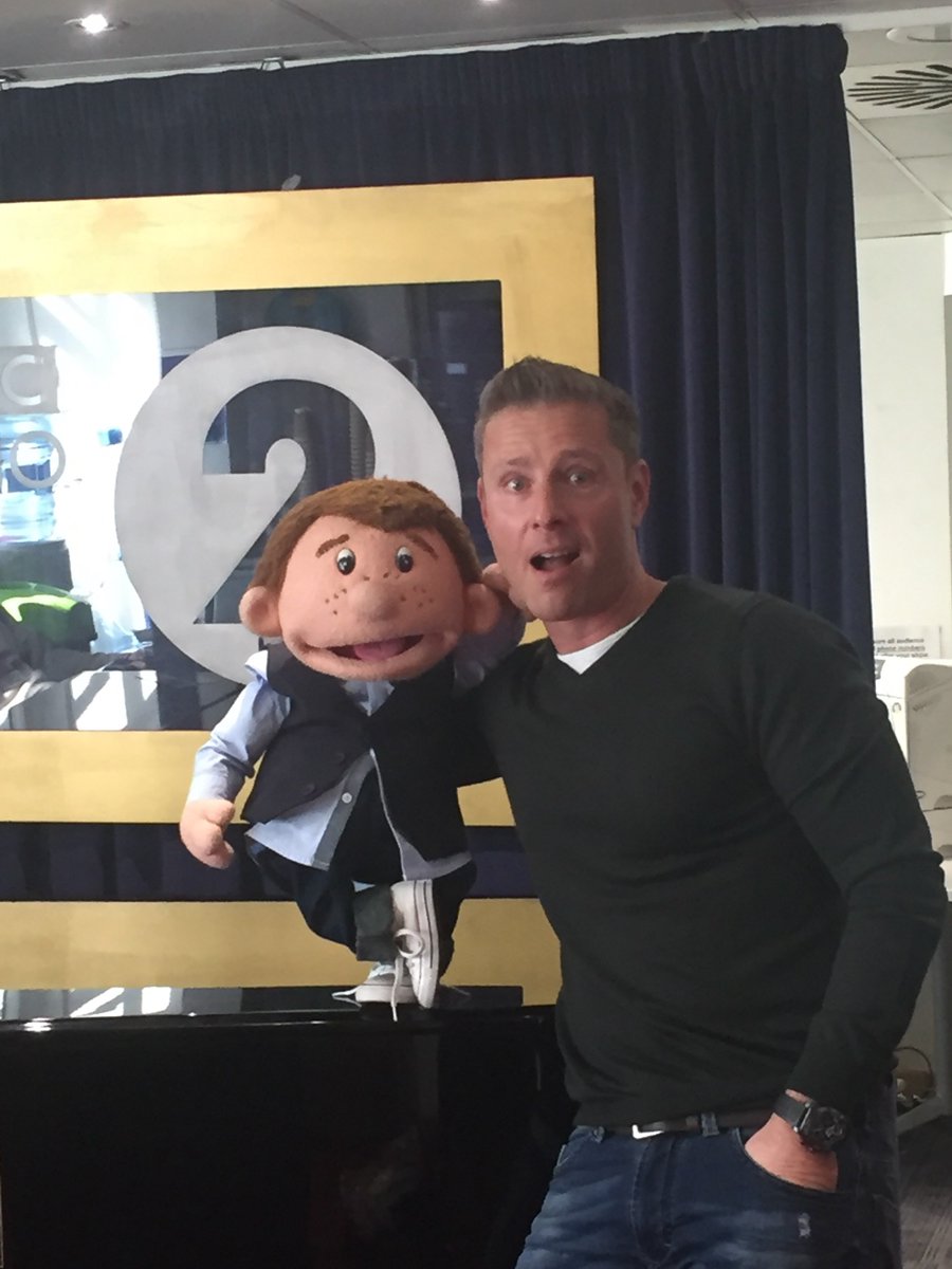 kpprtweets's tweet photo. Tune into #SteveWright on @BBCRadio2 now to hear @paulzerdin chat about Vegas and his upcoming #Spongefinger tour! https://t.co/8FwElgl5rW
