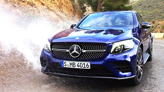 cmsGOMEX's tweet photo. World Premiere #MercedesBenz #GLC Coupé - Sports coupé meets "G" 🎥📥 https://t.co/6ZriSsgzgK #NYIAS #mbcar #GLCCoupe https://t.co/EWpryZRd2N