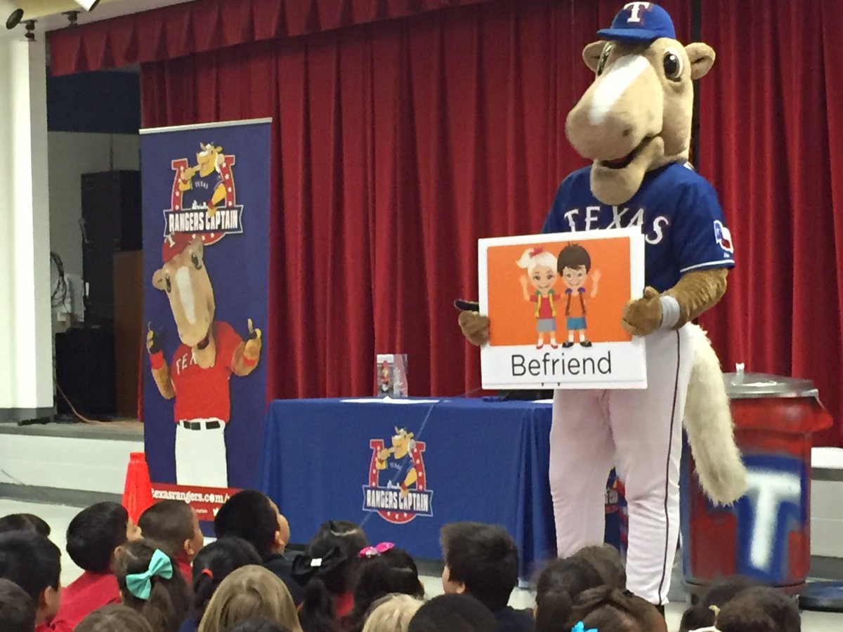 djimenez38K's tweet photo. Learning to shut out bullying with Rangers Captain @Rangers @wearelively https://t.co/hfGTHYfpnD