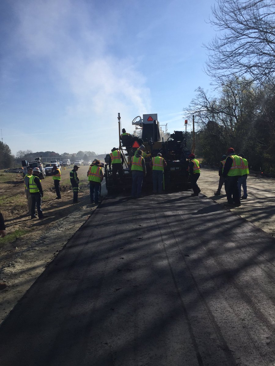 vitop30's tweet photo. @TrimbleCEC @ConstructechMag @conappguru #Trimble PCS900 #3Dpaving https://t.co/68svvAvDzd