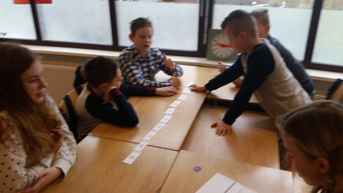 OBSDeFontein's tweet photo. De grote rekendag was een groot succes! #codekraken #programmeren https://t.co/YISurG5Ug3