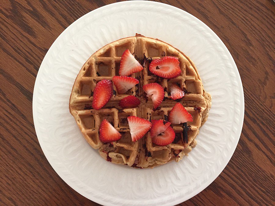 CHSCampusNews's tweet photo. Go bananas for vegan strawberry-banana waffles https://t.co/0KyO8M5wEF https://t.co/vNp1Mq9h2a