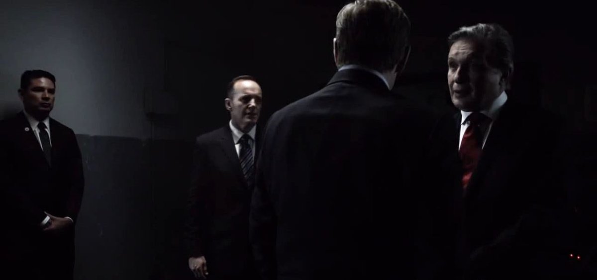 CoulsonDirector's tweet photo. Coulson has a dark side.. #AgentsofSHIELD #WelcomeToLevel7 https://t.co/4RiRKZVkcX