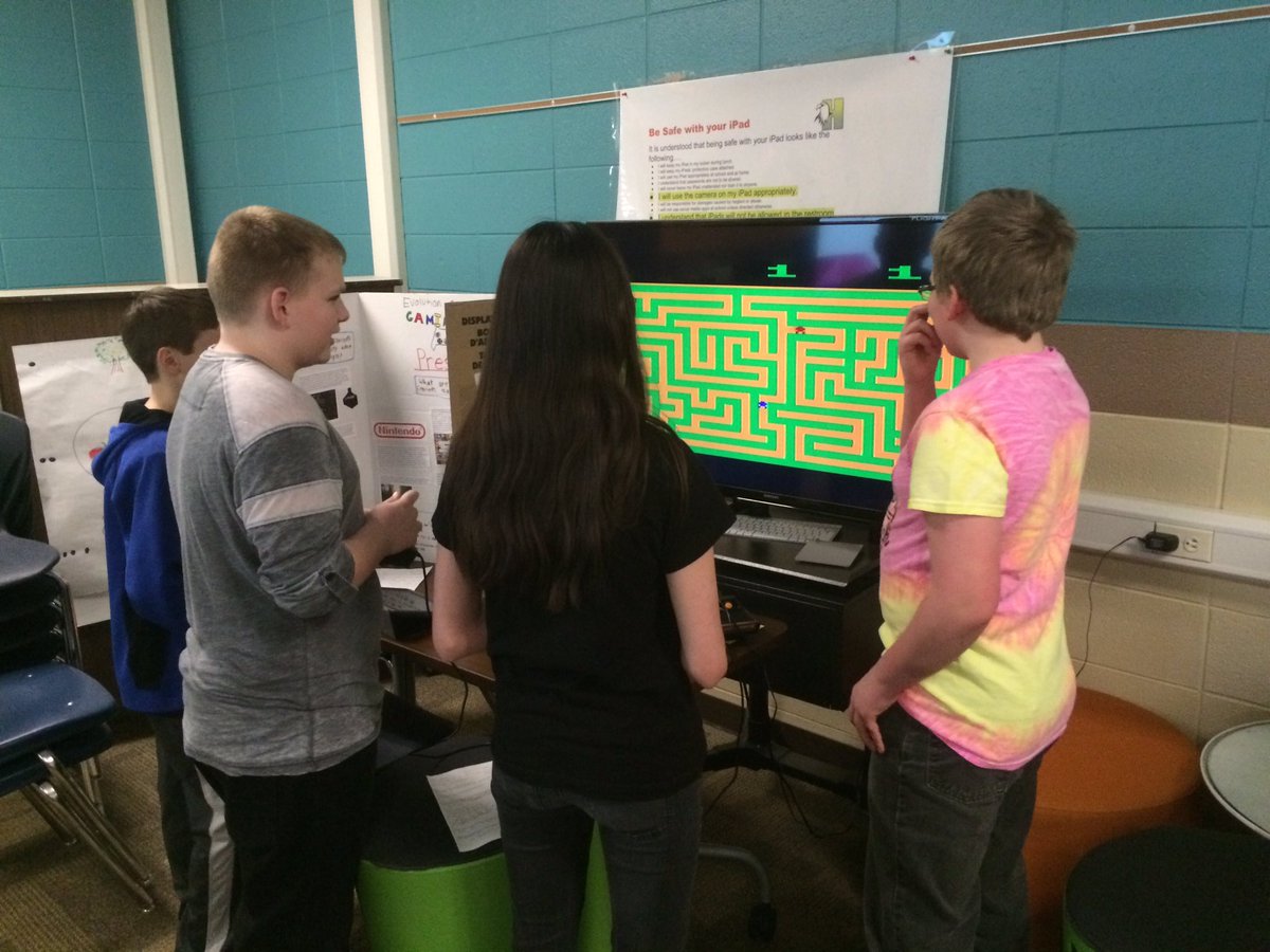 FLIGHTSDW's tweet photo. Term 4/5 20% passion project presentations! https://t.co/IHHN5sE9Xv