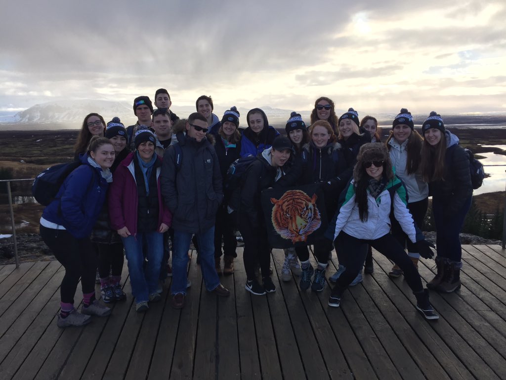 msvanriel's tweet photo. OA at Þingvellir National Park! ☀️🏔 #iceicebaby #tigerflag 🐯 https://t.co/ZD7jvURp3q