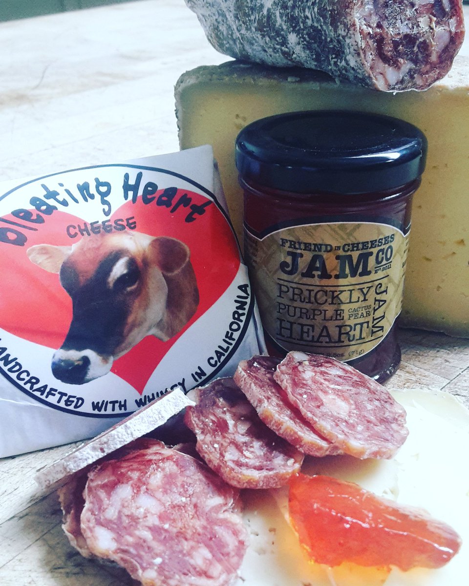 FICjamCo's tweet photo. #bleatingheart #tommette #friendincheesesjamco #pricklypurpleheartjam #cremineli #pairingoftheday https://t.co/ZBDcTbLWZf