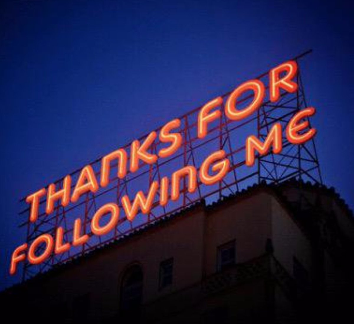iamdeeshields's tweet photo. Passed 3700 #followers &amp; u all are messaging and really networking! #JonBFollowTrain is DEFINITELY not scam follows! https://t.co/3bZN3S1uJ0