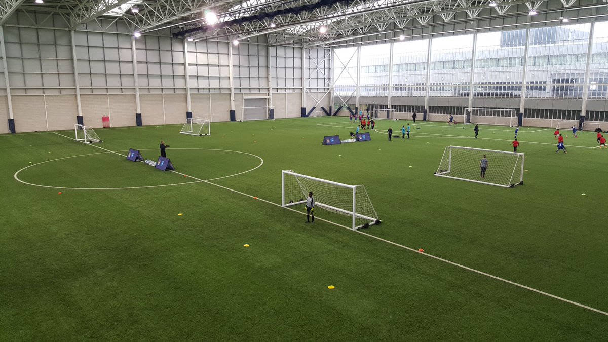 HOCS_PRIMARY's tweet photo. Fantastic effort from our Y6 football team today. They made the final 12 out of 72 teams. Well done boys! https://t.co/IzYL8IhUxP