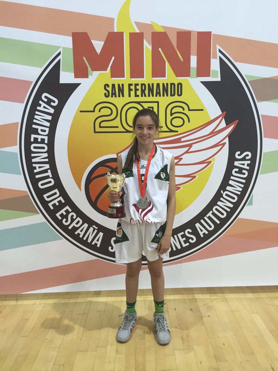 AlmeriaFAB's tweet photo. Gema Núñez flamante Plata con la selección @FAB_Andaluza Mini https://t.co/nrv5QFBUO9