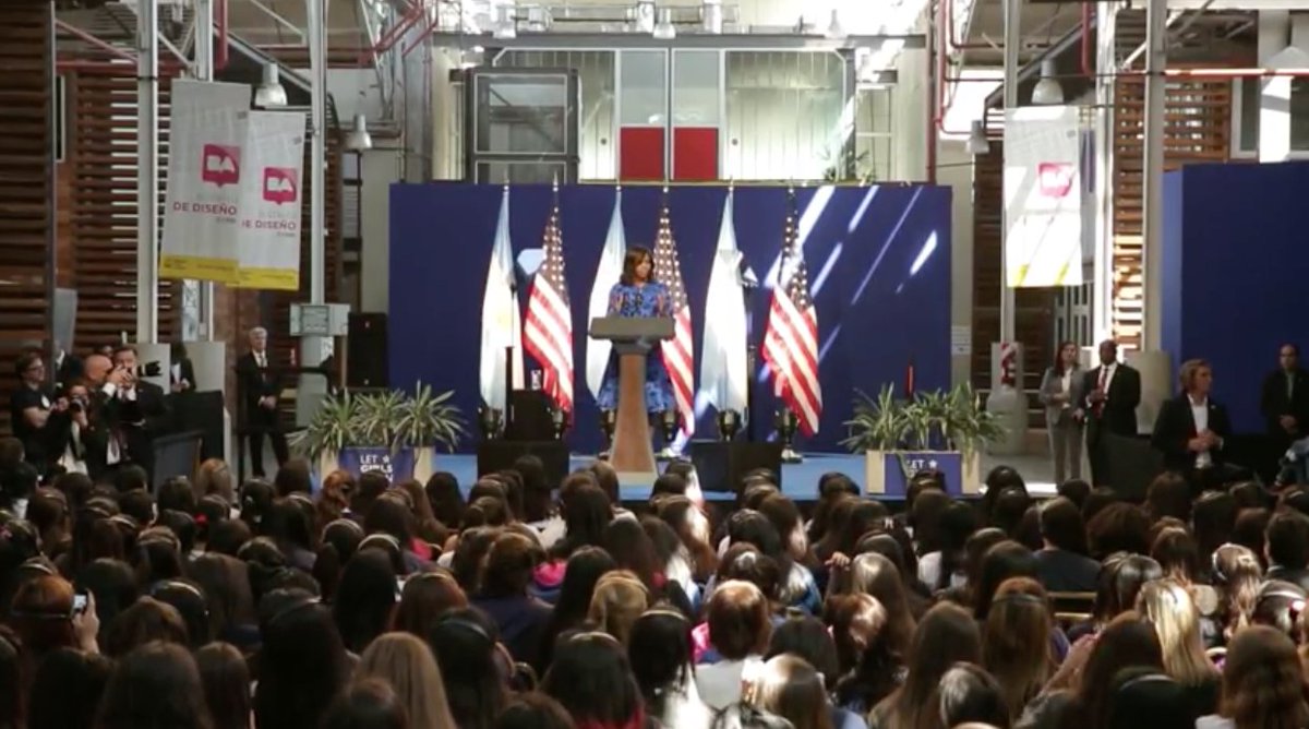 FLOTUS44's tweet photo. Watch the First Lady's #LetGirlsLearn event in Argentina via @GoogleArgentina: https://t.co/7eNFe9ZoAm https://t.co/2bxyQntSIJ