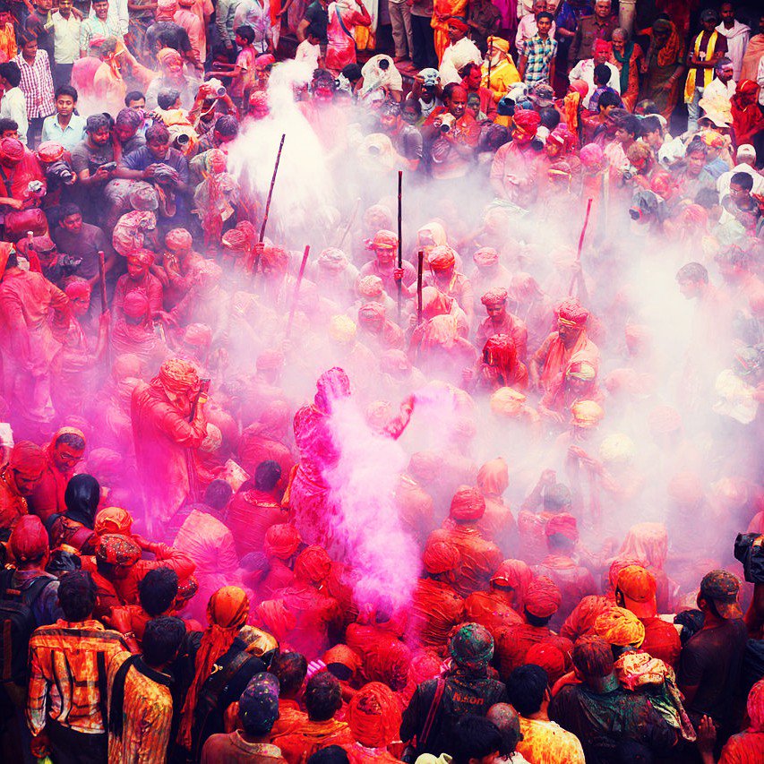 GoAcademy_Ddf's tweet photo. Happy #Holi!🎉 May your day be full of colours! #Spring Celebration in #India 🌸🌻🌞 #SprachcaffeDüsseldorf #Farbenfest https://t.co/nl2Bb1fLw8